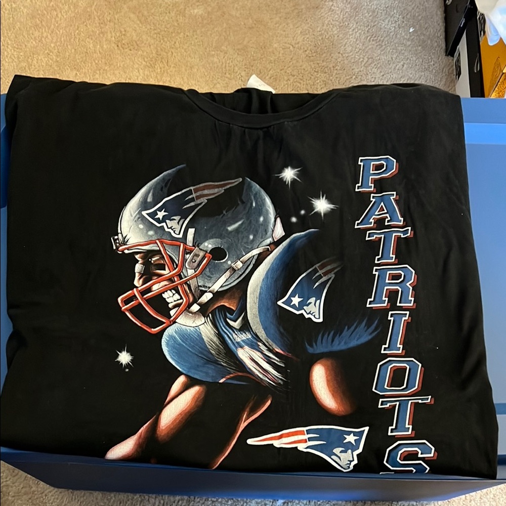 Patriots Graphic T-Shirt used